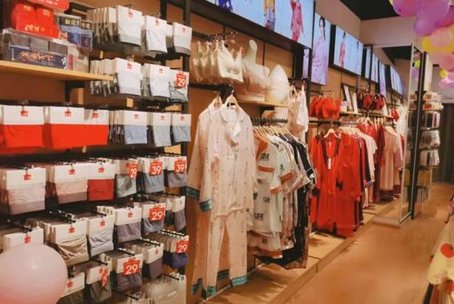 内衣周刊 都市新感觉 又一新店开业,首日近万营销爆满